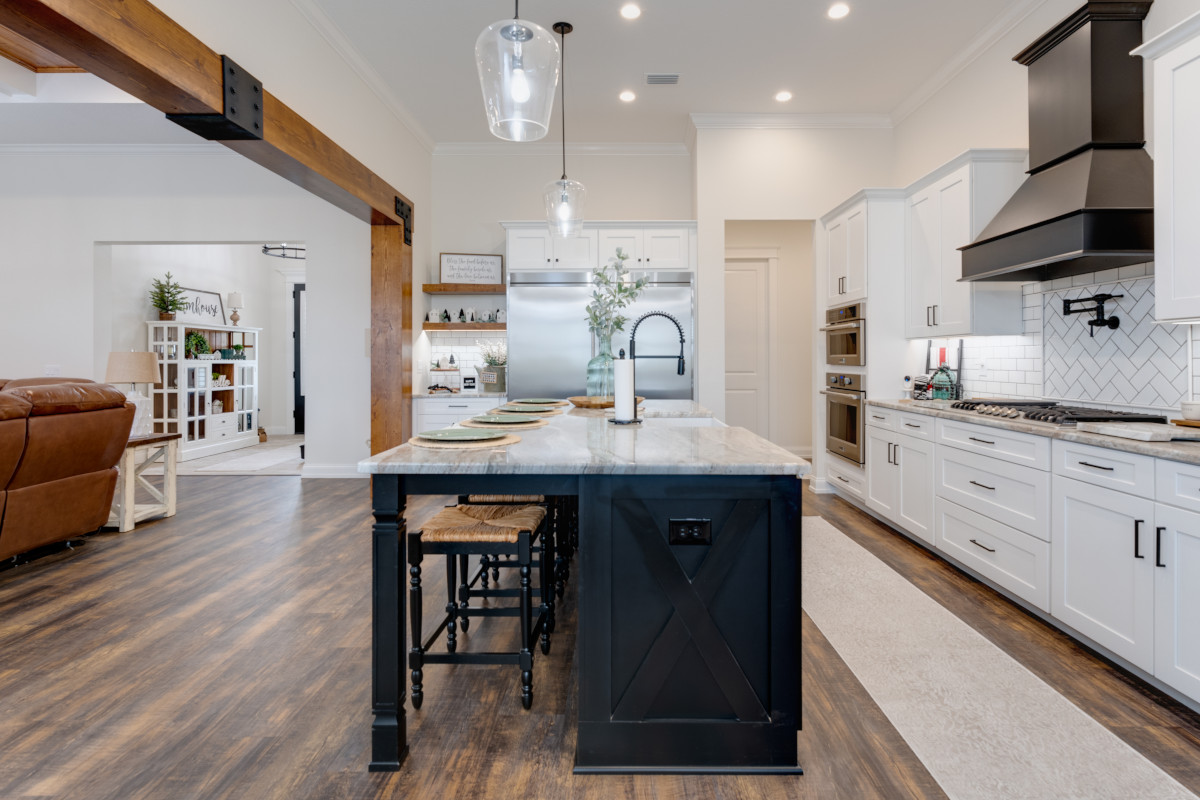 Cabinet Refinishing in Plant City, Florida