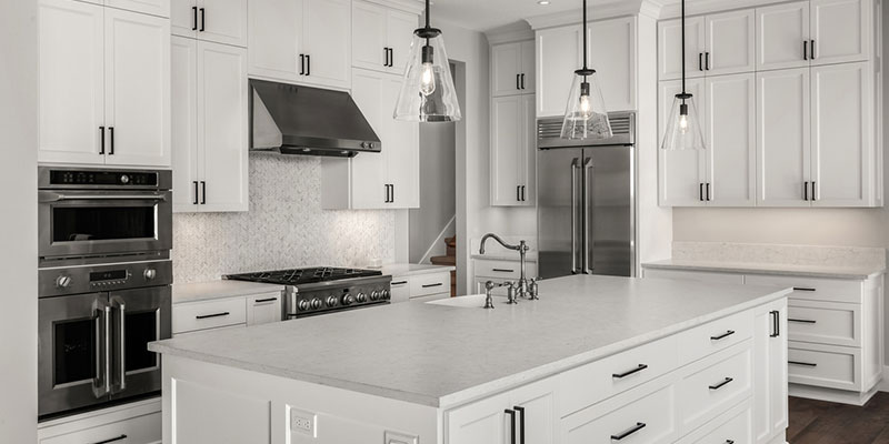 How to Tell When You Need Cabinet Refinishing Services